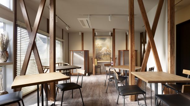 東京都 新宿区 戸建｜築60年、昭和の空き家をアートが香るカフェ空間へ｜リフォーム事例